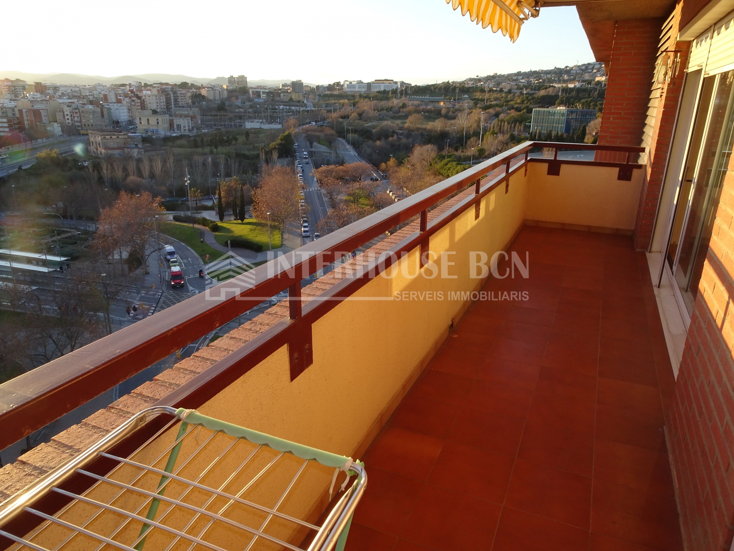 Penhouse atico amueblado con terraza en les corts barcelona